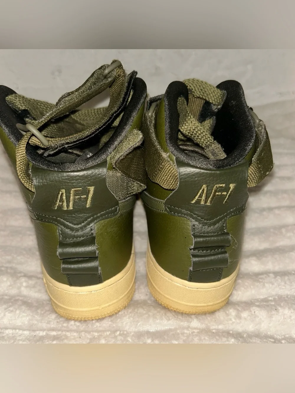 Nike Air Force 1 High Utility Olive Green Leather Sneakers military streetwear